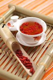 陈星汉解释为何不会玩《最终幻想7重制版》：不想破坏童年记忆